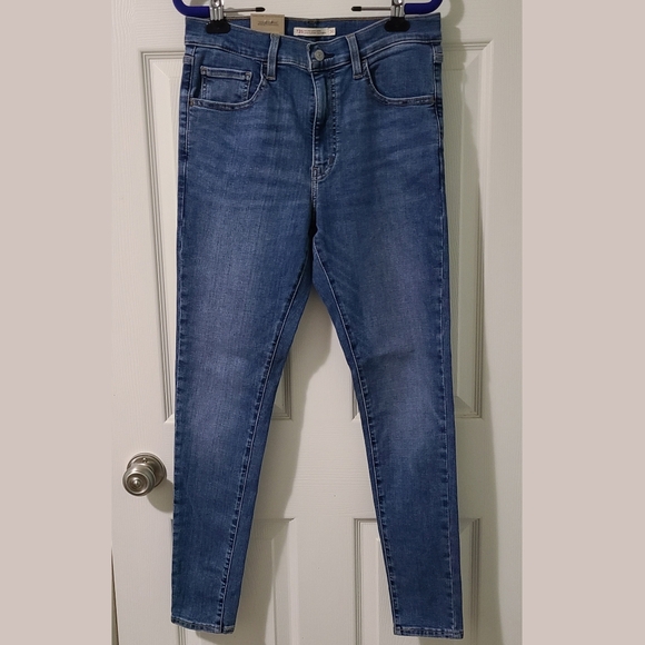 ⛔️SOLD⛔️ Levi's Super Skinny 720 High-rise Jeans - Picture 5 of 5